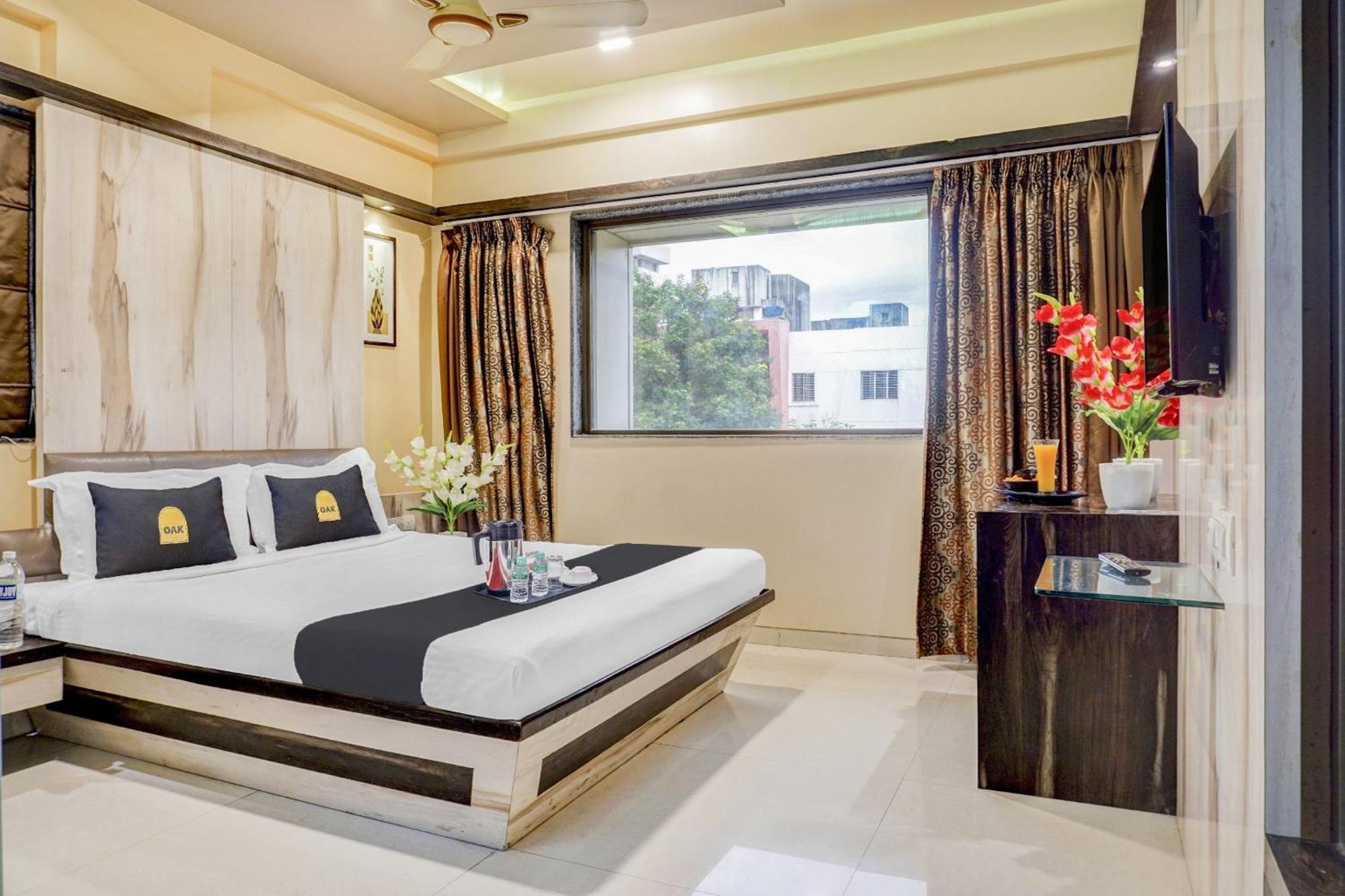 Townhouse Oak Regal Inn Near Sant Tukaram Nagar Metro Station Pimpri-Chinchwad ภายนอก รูปภาพ