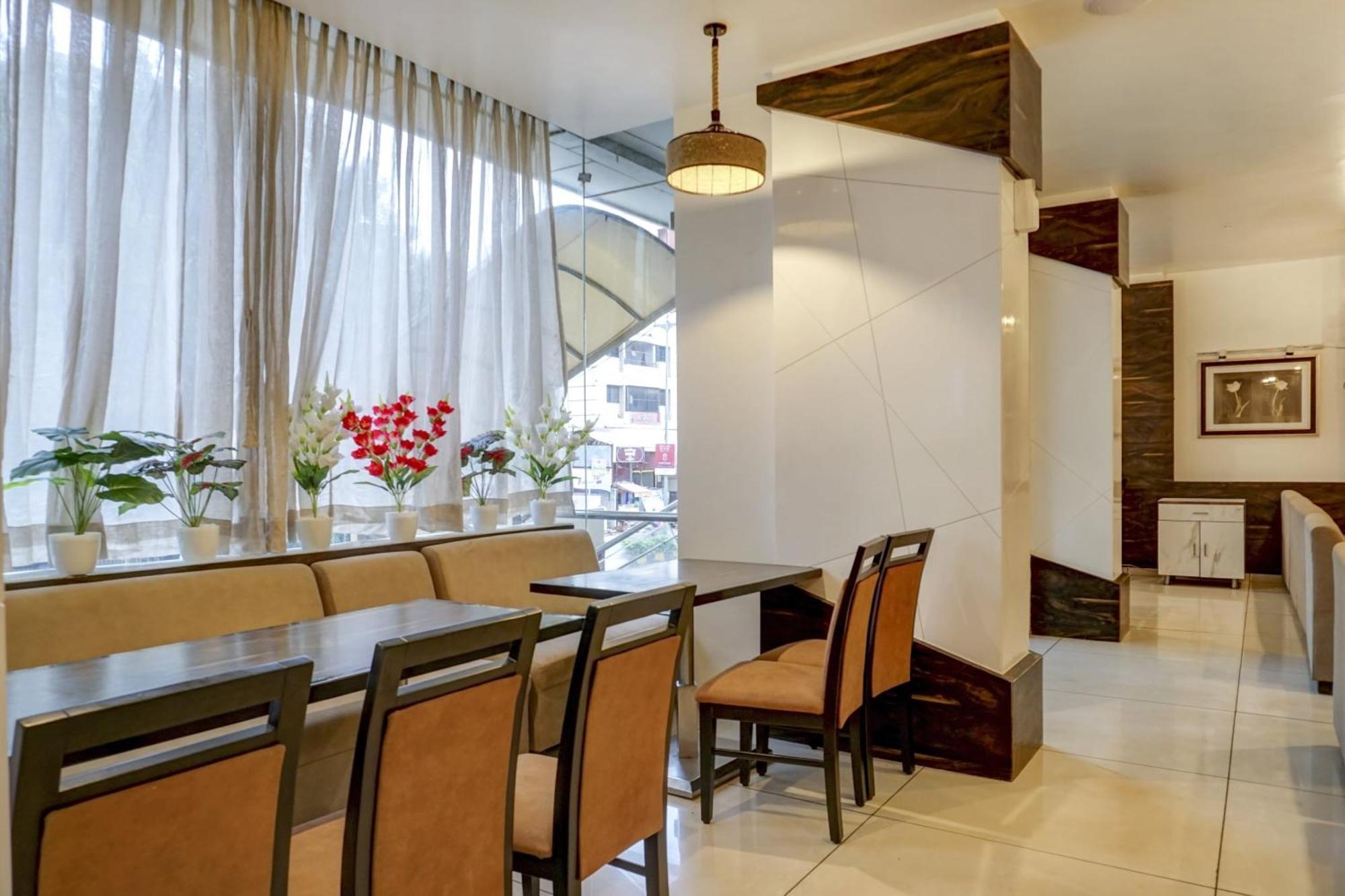 Townhouse Oak Regal Inn Near Sant Tukaram Nagar Metro Station Pimpri-Chinchwad ภายนอก รูปภาพ