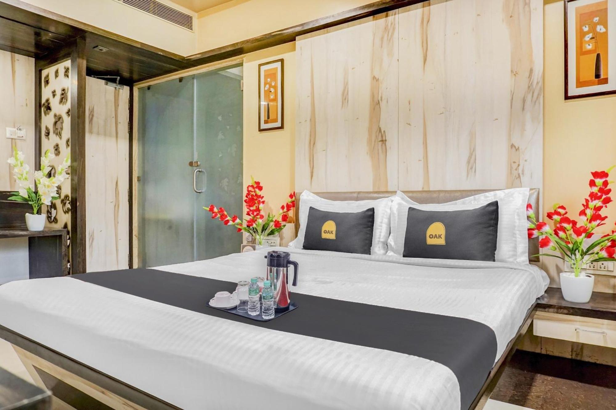 Townhouse Oak Regal Inn Near Sant Tukaram Nagar Metro Station Pimpri-Chinchwad ภายนอก รูปภาพ